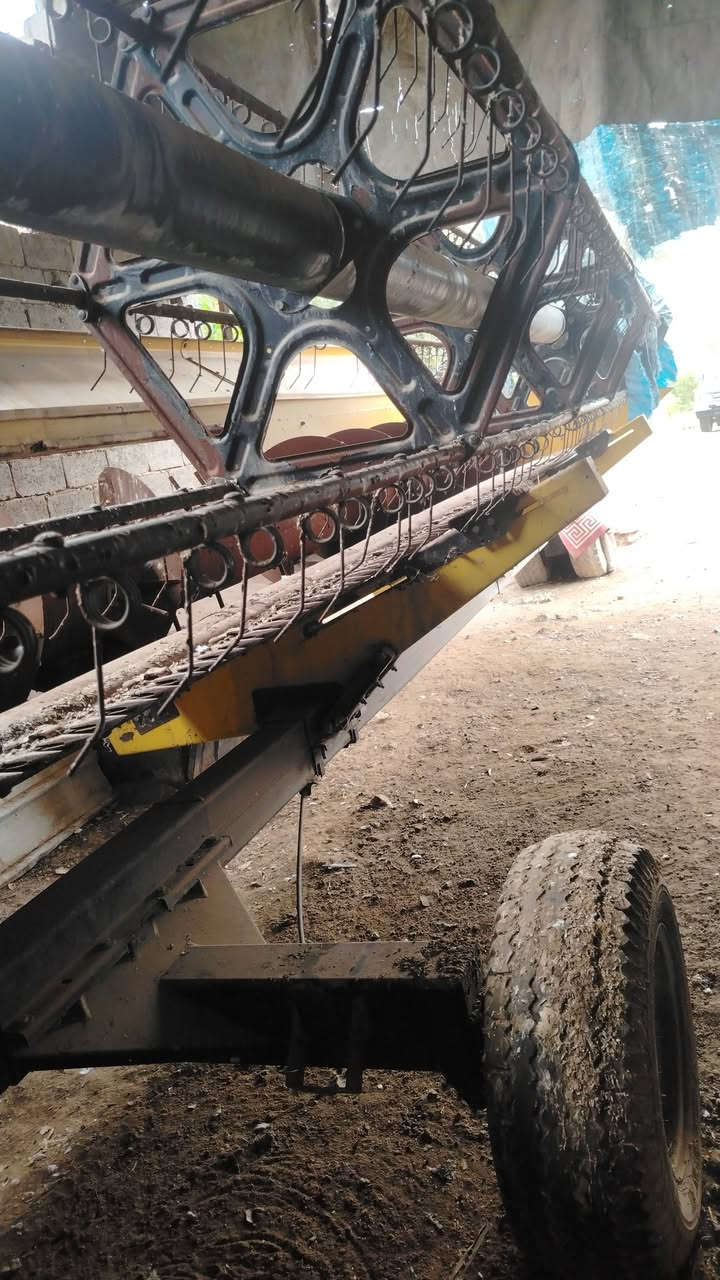 طبله للبيع ٣٠ فوت مع العربانه مالته ٠ شرط ما مشتغله بالعراق ٠ موديل ٢٠١٩ السعر ١٧٠ ورقه وبيه مجال ***********
