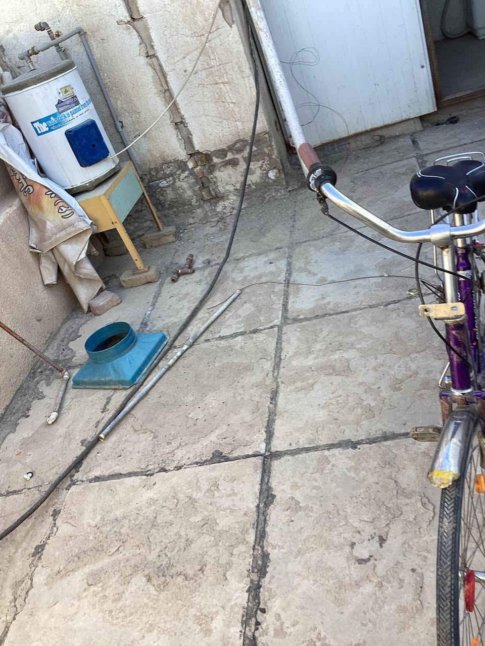 السلام عليكم بيسكل بناتي للبيع حجم٢٦ بيسكل نضيف شوفه عينك ٧٥ وبي مجال للاستفسار ***********
