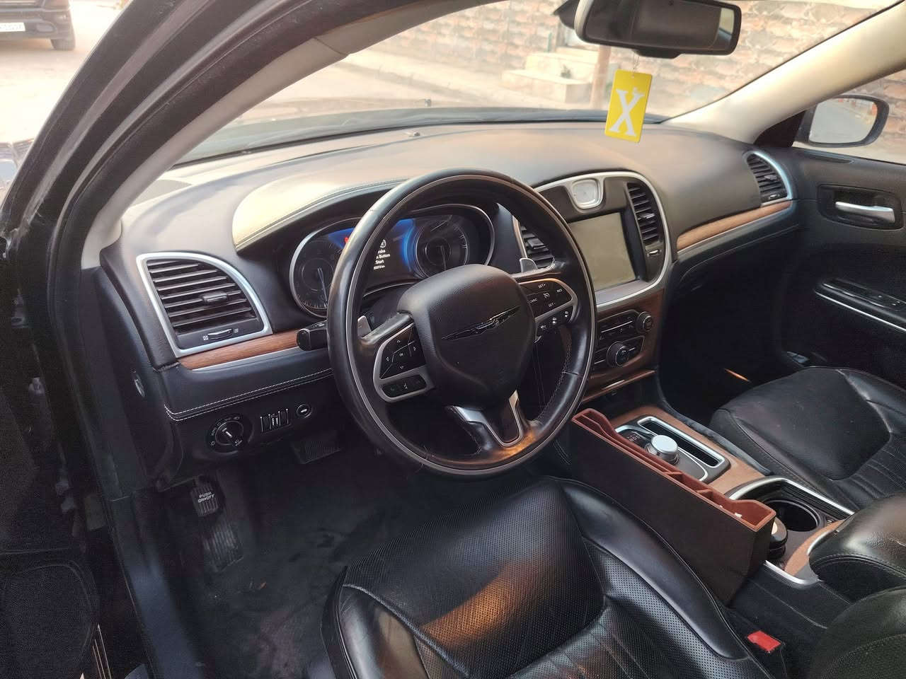 للبيع اوباما هيمي 17 /23 رقم بغداد تحويل بجم كبس بيها قطعتين سعرها مناسب 160 بدون عمله السياره واگفه دوم مامحتاجها مكاني ناصريه مركز ***********
