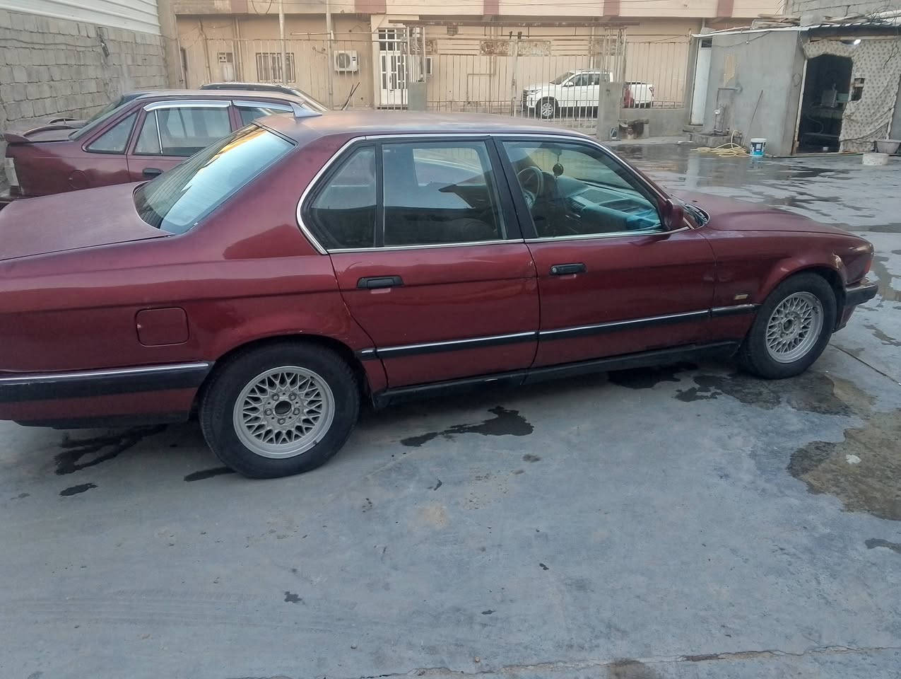 بي ام 1991رقم انبار دولي تحويل ثاني يوم
حجم 730اصل 
كير ومحرك شرط كفاله 
صدر جديد 
تخم تأير 
كهرباء كله شغاله 
جام يصعد بل سويج 
سيارة بيه طخه بل جاملق الخلفي كد شبرين بس بدون دواخل شرط 
صبق حزام بس قماره صندوك بنيد بلادي بدون صبق دواخل ما بيه صبق 
سيارة ترايه ناعم حيل سياره جاهزه 
تبريد شغال بس يرادله راديتر بيه زرف
سيارة ما نقصه شي 
العنوان فلوجه السعر 50وبيه مجال 
وشرط التحويل ثاني يوم 
ترهم مراوس حسب لقناعه***********
