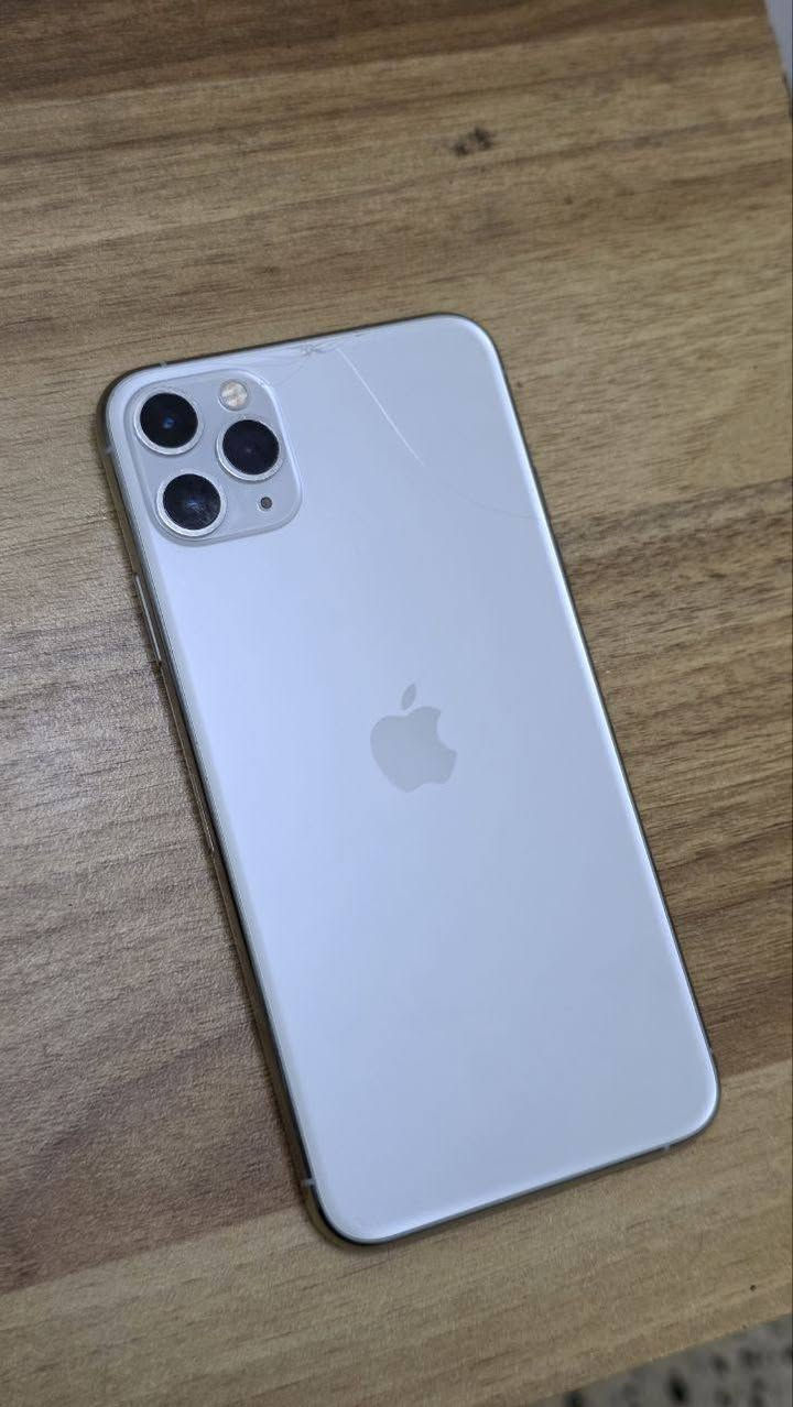 سلام عليكم ايفون 11 بروماكس بلاد ما مفتوح فقط فيس ايدي متوقف بسبب وكعه و بي فطر بسيط بالظهر ذاكره 64 بطاريه 76 سعره 250و بي مجال  مكاني بغداد جديده ***********
