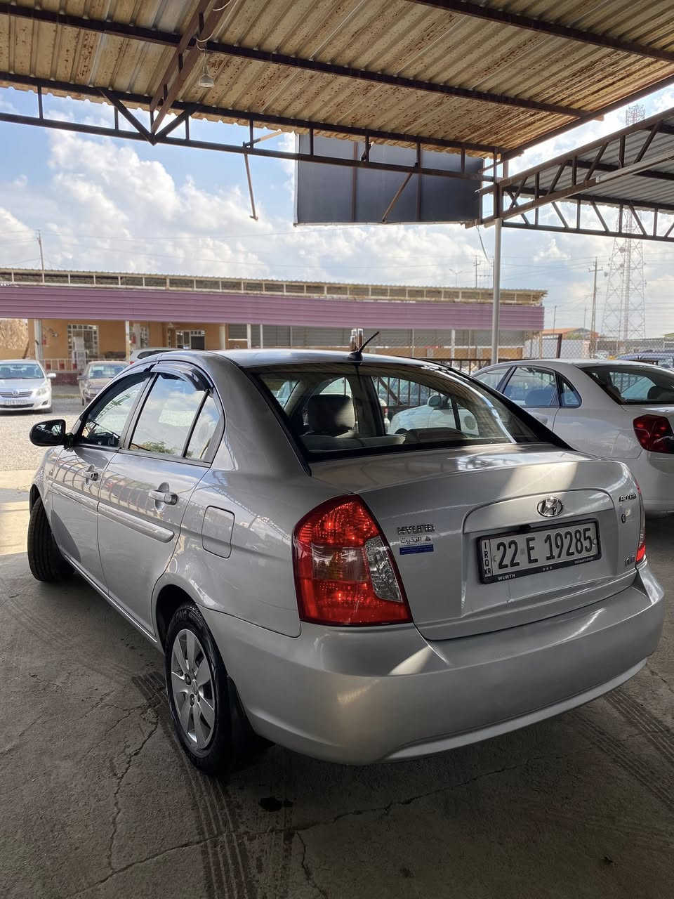 السلام عليكم هونداي اكسنت موديل 2010 محرك 16 بلادي مامفتوح كير اتوماتيك السياره فول مواصفات بس بدون سلايت إشارات بل مري جامات كهرب السياره ارقام سنويه كلو جديد بسمي كابون بانزين بيه السياره جاهزه من جميع النواحي السياره بيه أشويه بل بوند صبغ فقط والباقي كفاله حتى من البارد السعر 98 بي مجال بسيط الموبايل ***********//***********
