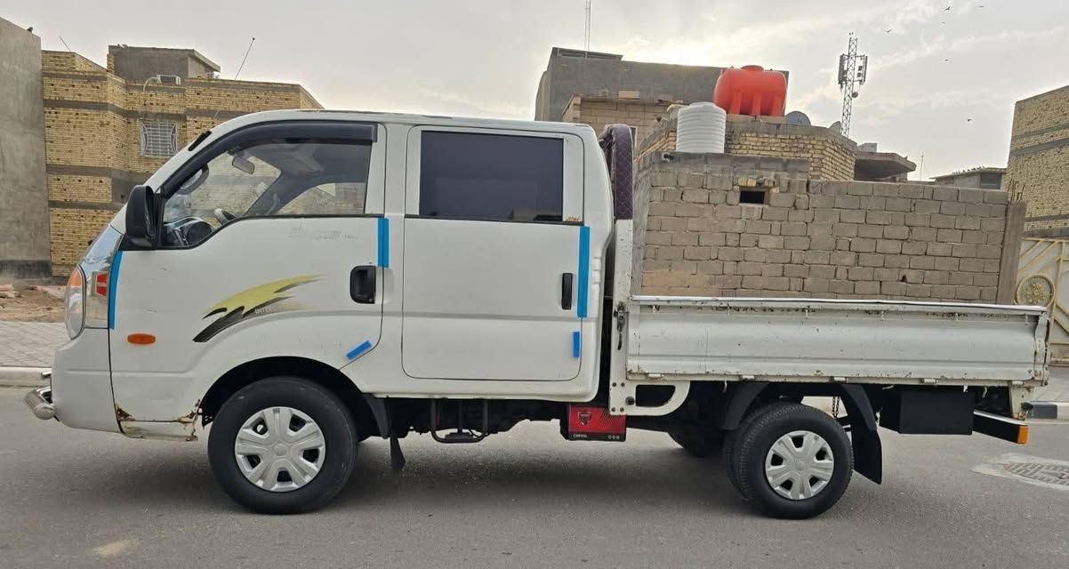 سلام عليكم 
كيه بنكو موديل(2009)) رقم بصره نكليزي  تحويل مباشر سنويه مجدده الغايت ((2030)) مكينه وكير وحداديه وطخم تاير كهربايات كله شغاله داخل جديد مكان بصره سعره$((87)) وبيه مجال ((***********))***********
