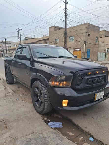 دوج رام كلاسك موديل 2018 بغداد محرك ٨ هيمي محورهه غاز ٨٠ لتر السياره مغلفهه اسود طافي يرادلهه صبغ صبغتهه تعبانه السياره بيهه صبغ اني ابيعلك مصبغه عام السعر ١٦٠ $ ***********
