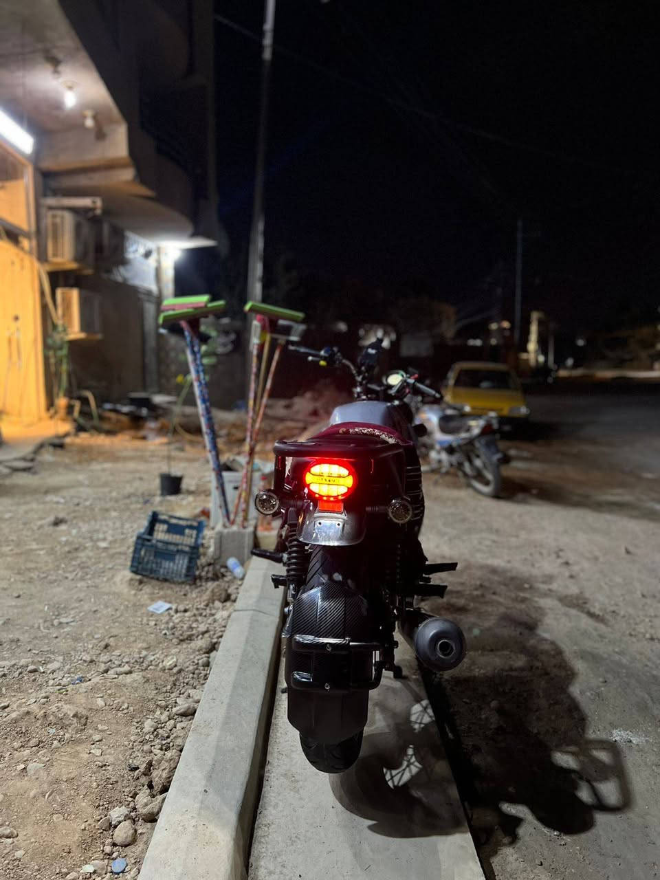 سلام علیکم لايت للبيع موديل 21
دراجه خیر من الله وانظيفه مکفوله كفاله عامه س عفصه بل تانکي غير هاي ماکو مکان دراجه کربلاء باب بغداد ماشيه 12 الف ..... لأستفسار ***********
