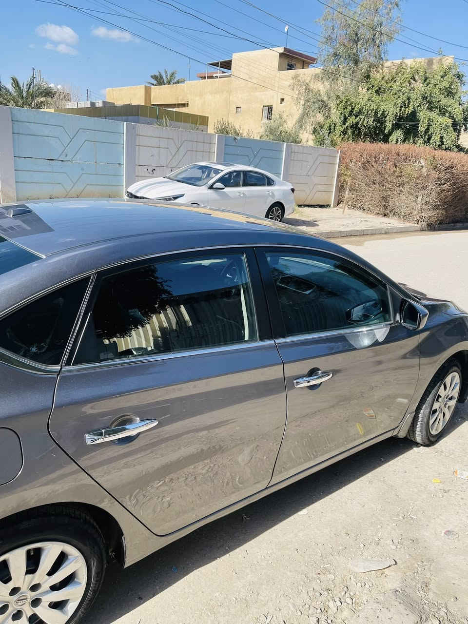 نيسان سنترا 2017
رقم اربيل باسمي 
الفئة SV
محرك 1800
مواصفات
بصمة
مثبت سرعة 
كاميرا
كير ومحرك نظيفات  وإدامة مستمرة 

وارد امريكي الضرر  باب السابق مبدل ومصبوغ موجود بالصور السونار 

السعر 119   وبيها مجال

رقم يوجد واتساب
***********
متواجد ببغداد
