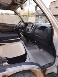 نيسان اورفان • ٢٠١٠ • دوشمه جديده