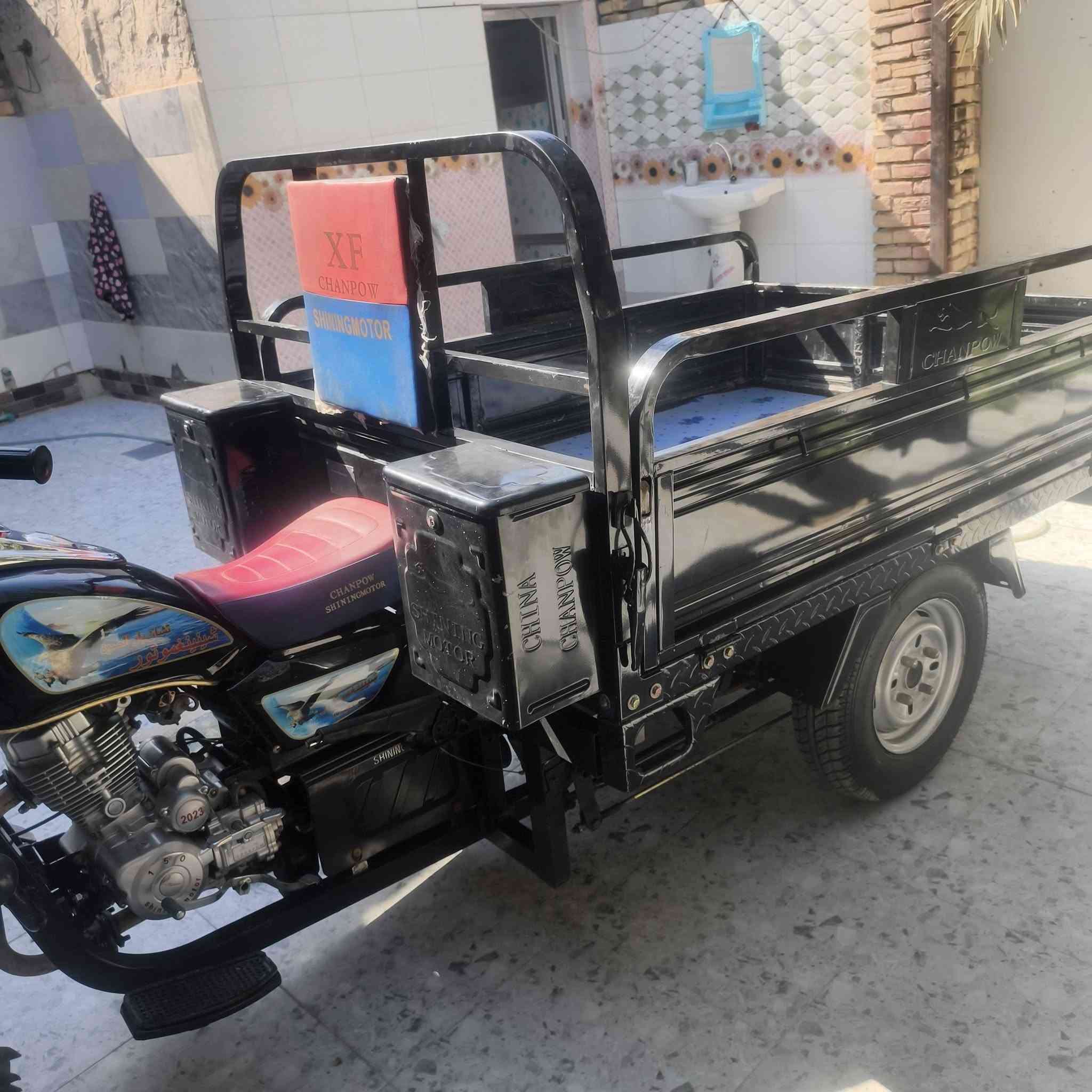 السلام عليكم موديل 23
طالعه ب26 مكينه ما مفتوحه سعر 250000 وبيهه مجال نشالله 
كلشي ما ناقصهه *********** ما متواجد فيس دك عل رقم
