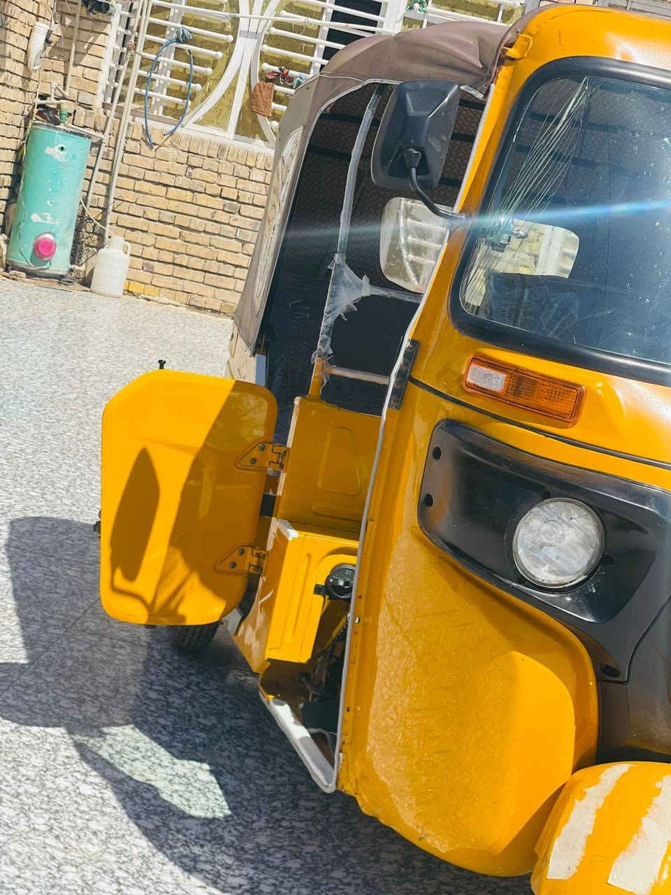 سلام عليكم تكتك موديل 22 شهر 8 كشره بس تكحيلات ول مكينه بستم  مكاني ميسان العماره رقم ستفسار  ***********
