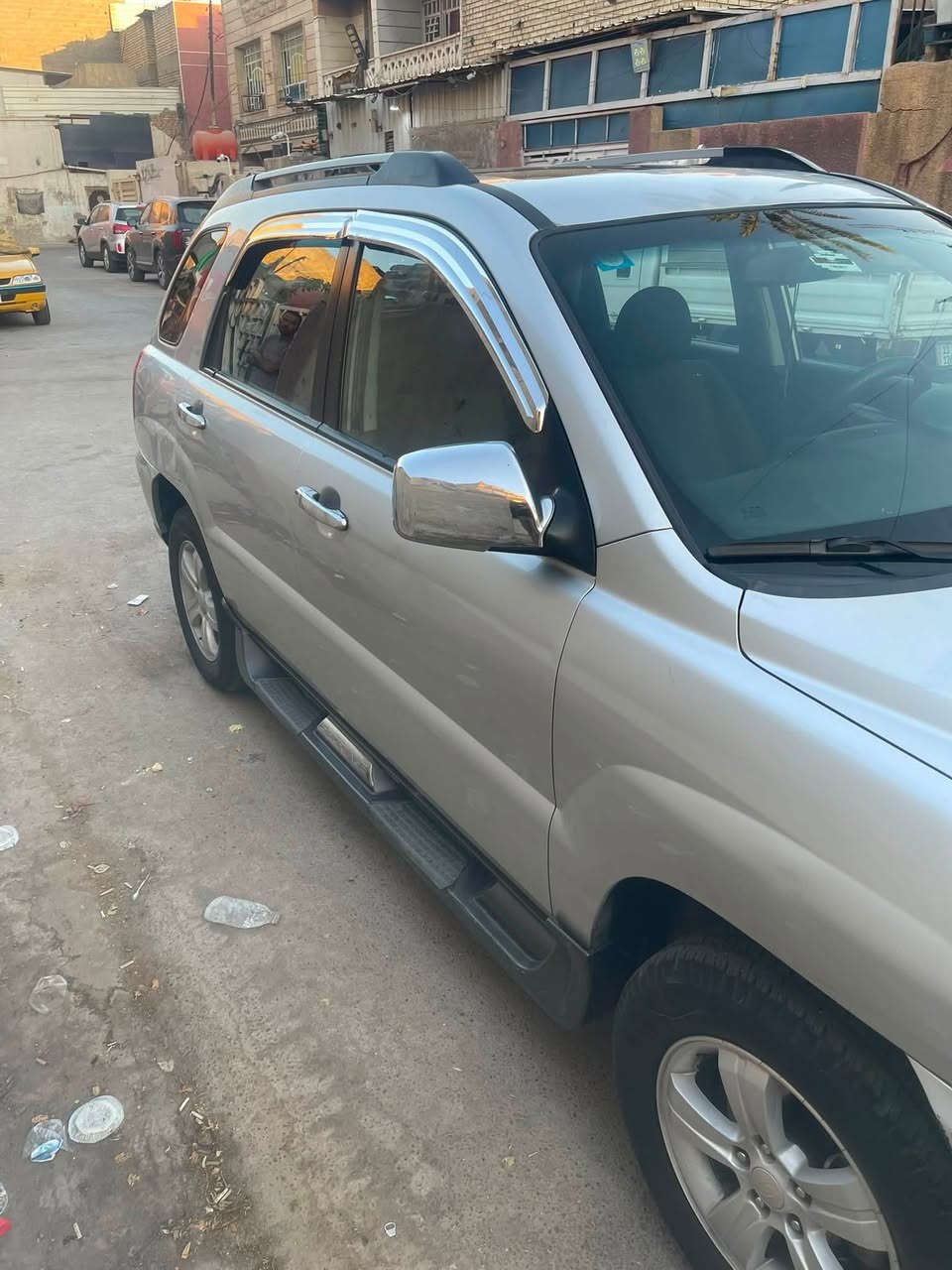 السلام عليكم
سبورتج 2009

السيارة بدون صبغ  

بدون ضربة طخات فقط كما موضح في الصور 
تبريد شغال  

مكينة مبدلة كاملة 

السيارة ماشية 120 كيلو 

السيارة فول حساس سرعة حساس حزام 

بانوراما وبعد تفاصيل كاملة 

السيارة با اسمي شرط تحويل مباشر 

هزة وسنوية 

السعر 115 

الاتصال على الرقم فقط

***********
