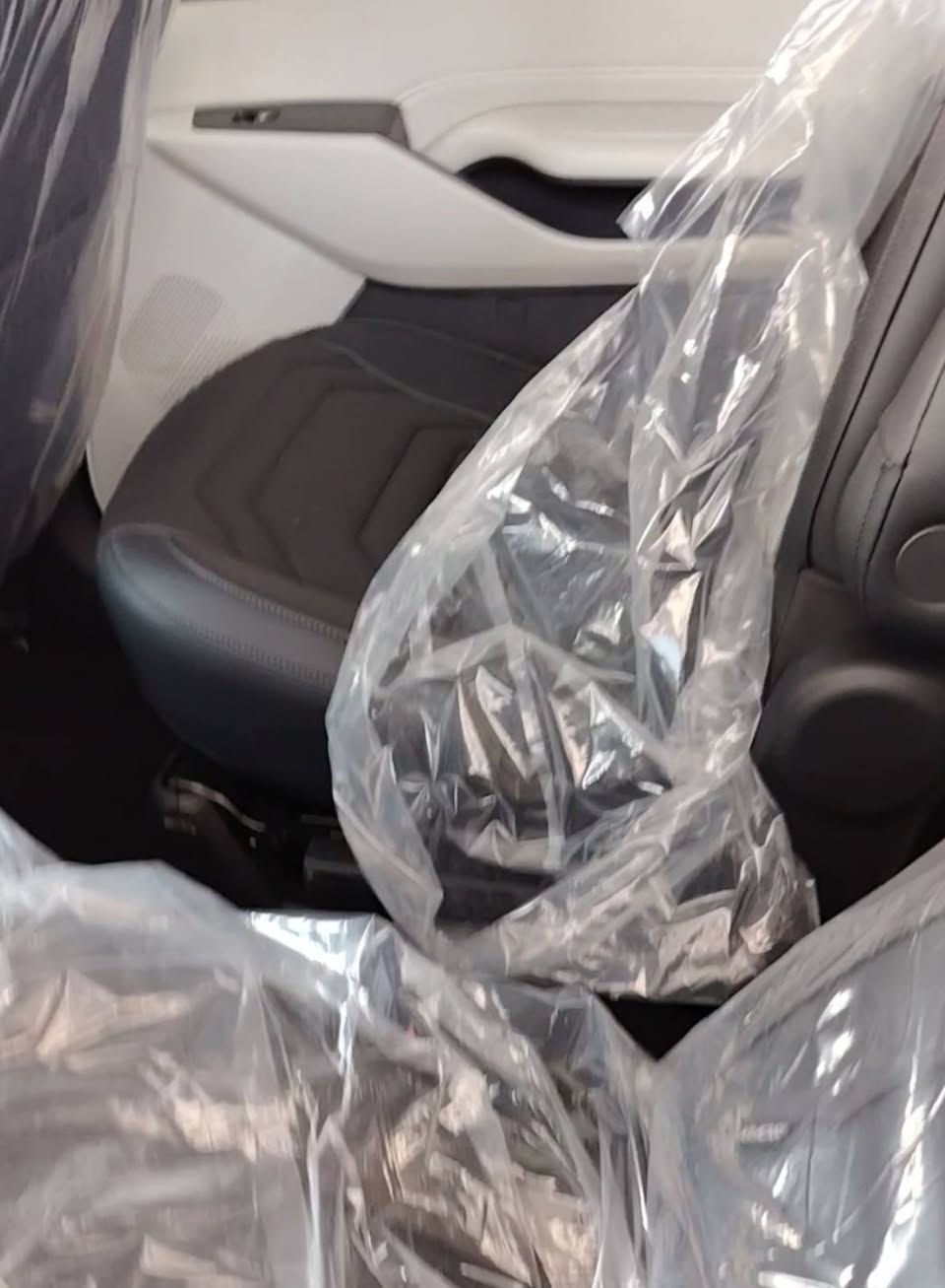 كارينز موديل ٢٥ رقم اربيل باسمي ماشيه ٤٠٠ كم على ايدي من الشركه فول مواصفات ١٧٢ ورقه


**إذا كنت صاحب هذا الإعلان وتريد حذفه لأي سبب، رجاءا أرسل رسالة إلى الدعم الفني**