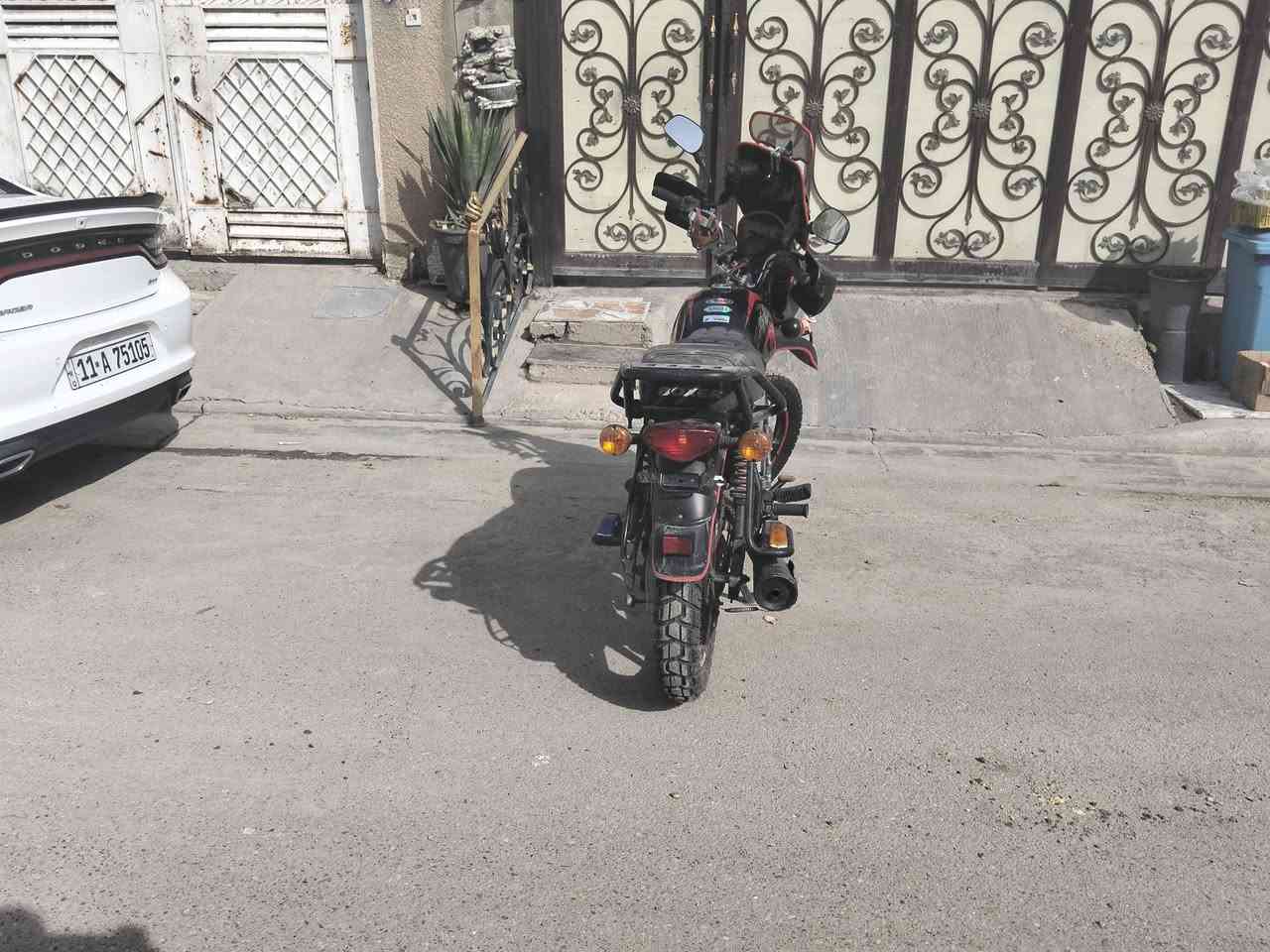 سلام عليكم بوكسر للبيع رقم بغداد الدراجه بسمي موديل 23 نضيفه مابيها اي نقص مكاني السعر 2 مليون و200 وبيها مجال حي الجهاد *********** واتساب غير متواجد ع الفيس
