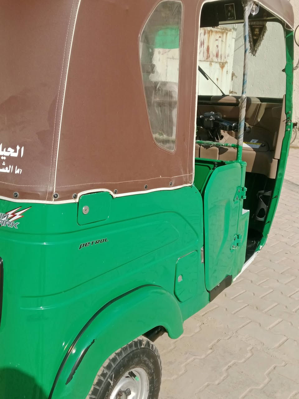 سلام عليكم تكتك موديل ٢٠٢٢ رقم بغداد مكاني الفظيلية تكتك خير من الله جهاز من كلشي بيه بارد قليل بصفحة ليسرة يم لباب لعبري ومكينه مجفته تجفيت شركه اصلي ضمان سعر ٨ملاين و٧٥٠      رقم ***********
