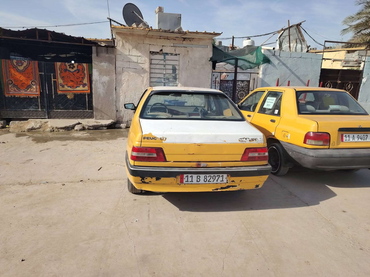 لميس للبيع كير أو مكينه خير من الله السياره تحويل ثاني يوم تبريدهه شغال بس عوزهه تخم تايرات أو صدرهه اشويه تعبان السعر 22 العنوان بغداد حي البتول
رقم اهاتف ***********
