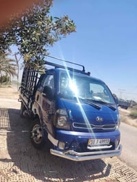 سياره كيه حمل موديل 19 كير عادي مسكر سياره خير من الله  ما بيه نقوصات ...