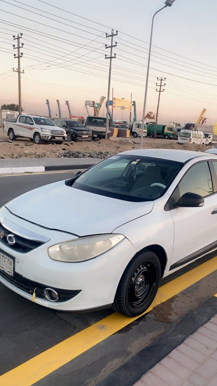 السلام عليكم
لبيع رينو فلونس 2013
مكفوله كفاله عامه مكينه و كير خير من الله 
رقمه بصره و سنويه 27 مكان السياره بصره زبير 
*********** السعر 57
