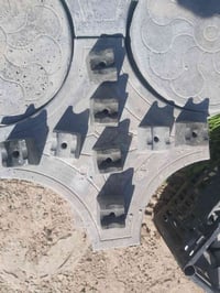 يوجد سبيسرات لرفع حديد التسليح للسقف ٢٠٠ قطعه ب ٢٥ الف  07801305091