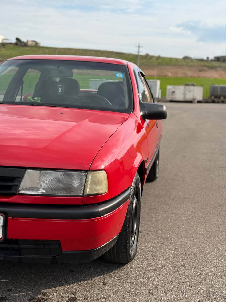 فكترا 🚘موديل 1991 محرك 18 🏋️‍♂️المرغوب 
قفل مركزي  كير محرك خير من الله 
كهربائيات 🚦كلها شغاله 
رقم نينوى دولي سنويه هزه كلو جديد 
كابون بانزين ⛽️
 صبغ عام للجماليه 
سعر 43 ورقه ومجال بسيط 
*********** وتساب هم موجود دهوك, العراق
