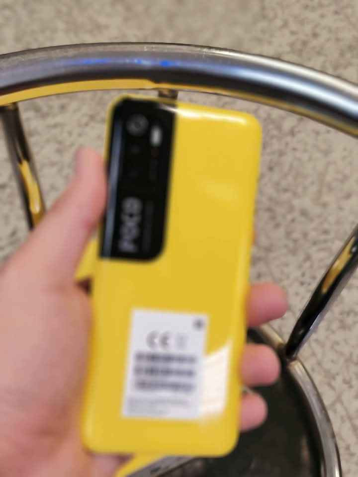 عيد مبارك ع امه محمد اجمعها 
الأقوى جهاز بالالعاب والتصفح مع ضمان بوكو m3 pro نسخه 5G
ذاكره ٢٥٦ رام ٨ كيكا
كاميرا خلفيه ثلاثيه بدقه ٤٨ +٢+٢ ميكابكسل
معالج قوي بالالعاب دايمنستي ٧٠٠ نسخه 5G  بالالعاب ٦٠ فريم
بطاريه ٥٠٠٠ ملي امبير
يمتاز جهاز بمواصفات التاليه
يتميز هاتف بوكو m3 pro 5G ، حيث يجمع بين دعم شبكات 5G السريعة، ومعالج MediaTek Dimensity 700 5G القوي بتقنية 7 نانومتر، وشاشة 90 هرتز سلسة، وبطارية 5000 مللي أمبير تدوم طويلاً، مع تصميم عصري وأداء ممتاز في الألعاب . 
سعر ١٣٥ الف توجد خدمه توصيل 
‏‪بغداد زيونه ربيعي مقابل مول دريم ستي 
اذا اتاخرت بالرد يرجى مراسله ع واتساب  أو اتصال 
***********
*********** بغداد, العراق
