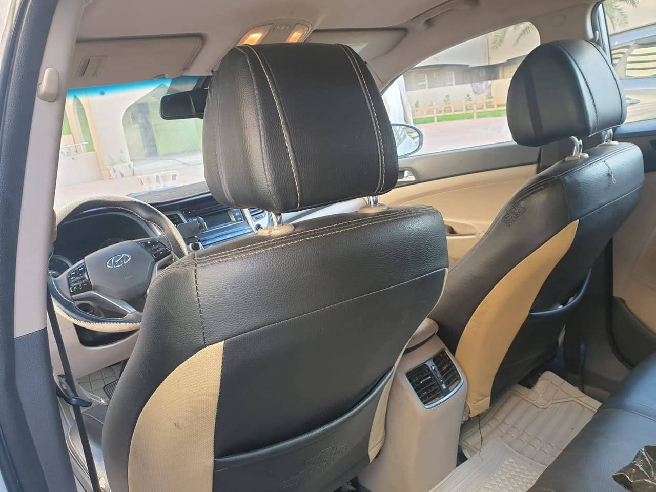 توسان 2016 خليجي شكل 18للبيع اللون ابيض محرك 2400gdi  ويل كب  تبريد قطعتين  تحكم ستيرن ويل كب 19رياضي 
مبدل قبق الجنطه
بيها رشة صبغ بتكمة السائق رقم بغداد السعر 150 وبيها مجال 
مكاني بغداد 
***********
