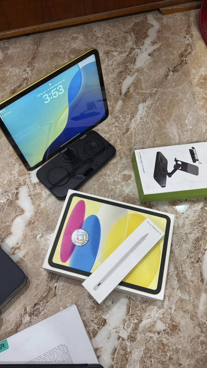 ايباد 11 
A16
ذاكرة ١٢٨
بطارية ١٠٠ 🔋 
ضمان ماستر كامل ملحقات ✅
بالاضافة الى قلم ايباد يدعم راحة اليد ✍️
بالاضافة الى ستاند ايباد وبي قاعدة شحن يدعم شحن تلفون وساعة وايربود وايرلس وبي اناره وبي ساعة وبي منفذ شحن تايبسي فدشي مرتب❤️
بي ٣ كفرات واحد منهن ESR سعره ٥٠ دولار بالموقع
سعره مع الملحقات ٥٥٠ الف وبي مجال شي بسيط
لان بي ملحقات هواي وغاليات ربي يشهد 

مكاني كوت مركز مدينة 
***********
