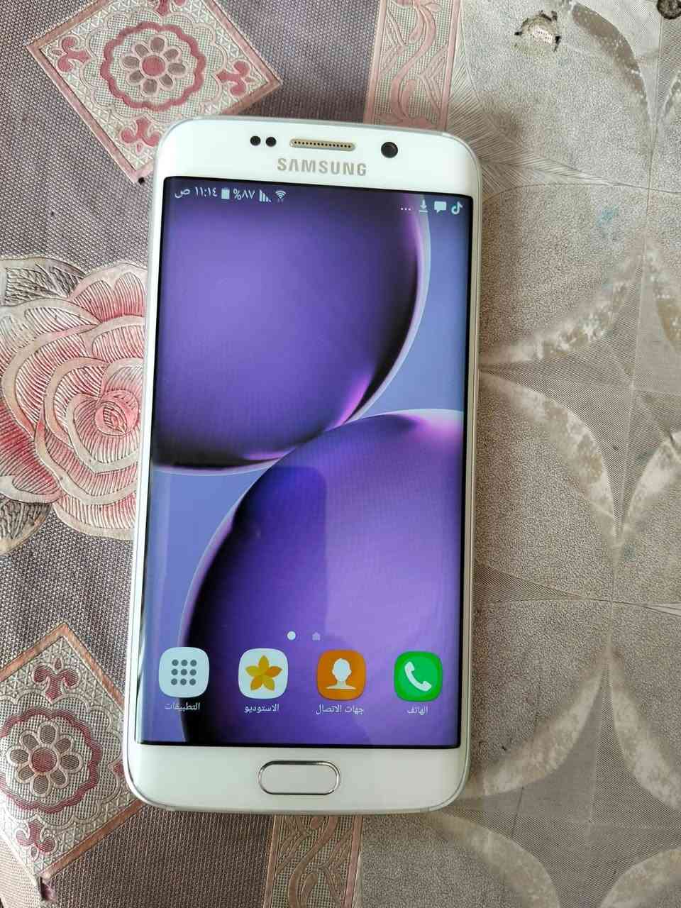 للبيع تحفه كلكسي s6 أيدج ذاكره 32 احلى كامرات بكل الاجهزه شاشه منحنيه كفاله عامه للبيع قفل قفل 50 الف ***********
