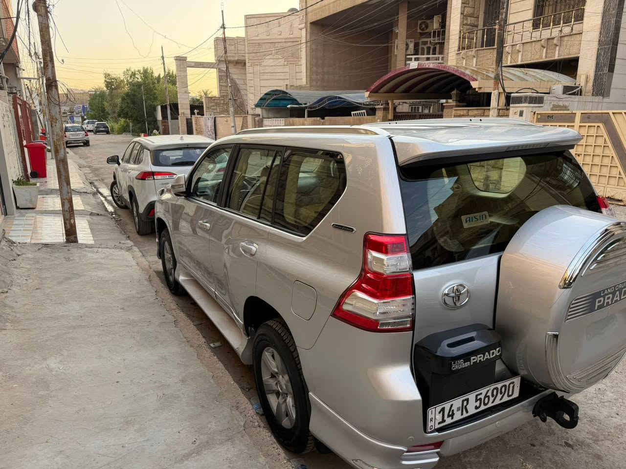 سلام عليكم برادو خليجي موديل ٢٠١٤ رقم بصره كفالى عامه  السعر ٣٠٥ ورقه  ٦ ماشيه ١٠٧ سلندر  ٧ راكب  فول مواصفات هاتف *********** مكان السياره بغداد البنوك
