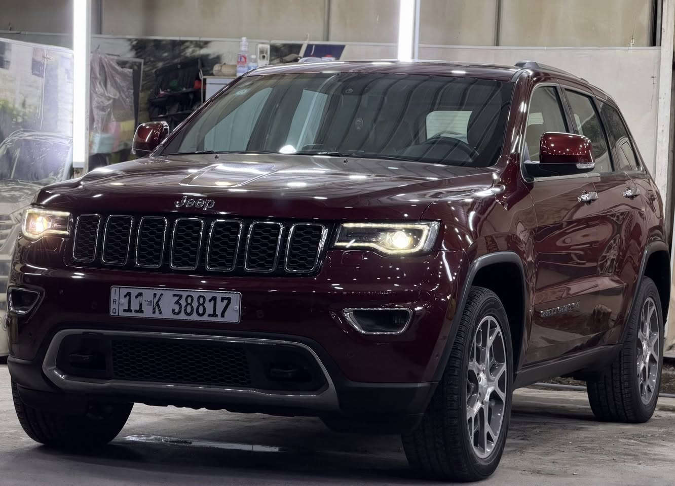 (بسم الله الرحمن الرحيم)

جيب 🔥2019 💣 لمتد بلاس  🚀

فول مواصفات 1/1 💯

1- بانوراما 🕳️
2- جنطة كهرباء ⚡️ 
3- كراسي كهرباء ⚡️ 
4- توقف تلقائي للصدمات 💥
5- شاشات خلفية 📺
6- حساس خلفي وامامي 🔊
7- تشغيل عن بعد 🎮
8- اوتو بريك 🕹️
9- رادارات جانبية 🖲️
'باقي المواصفات 💯

العداد :85.000 km  حقيقي ✅

السيارة خليجي مكفولة من الصبغ (تبديل باب الصدر بلادي)✅

#السعر 25.500 $
255 ورقة للتفاوض او للاستفسار الاتصال على الارقام التالية 

***********
***********
شركة صدى الجواد بغداد الكاضمية
