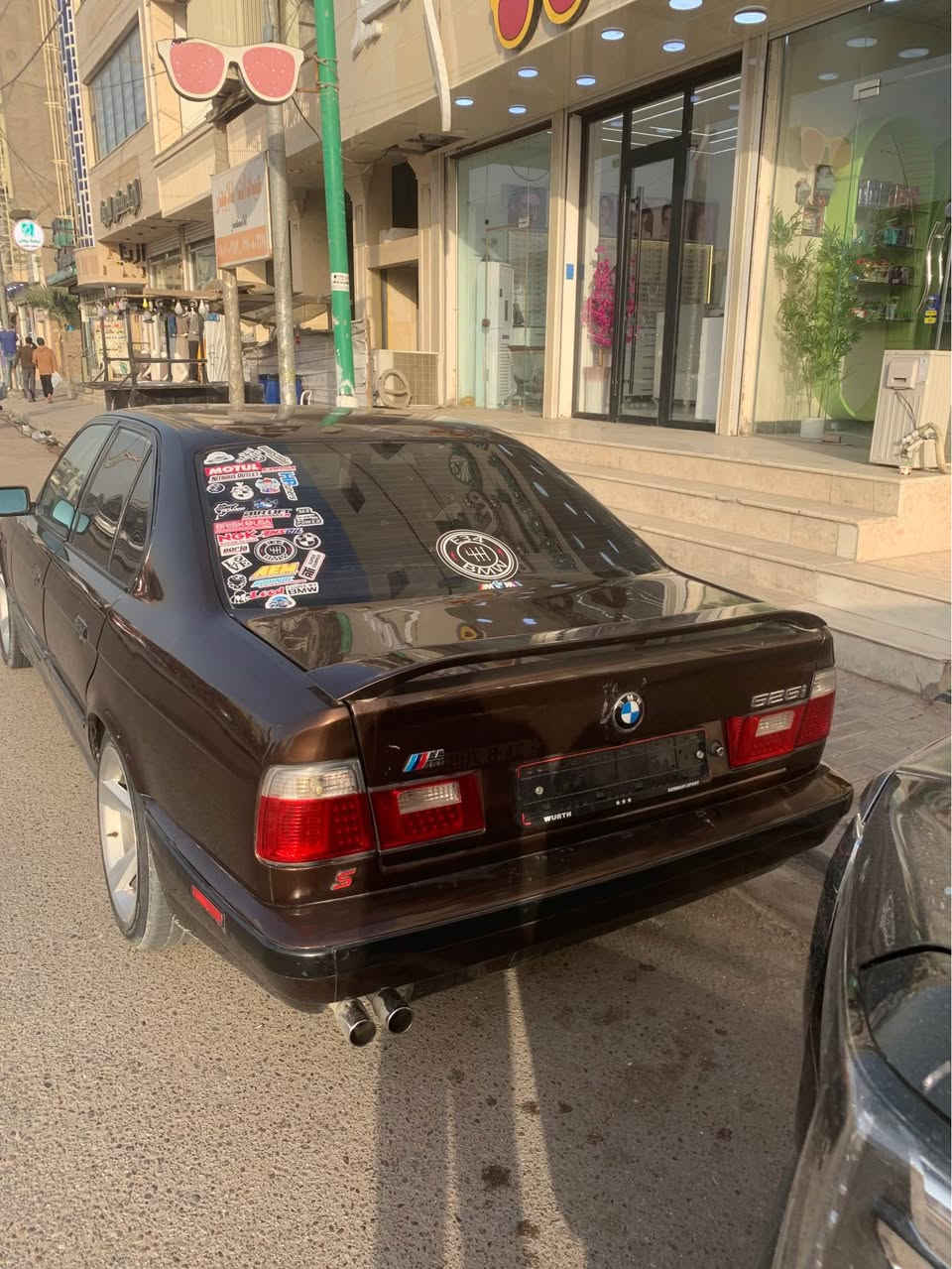 السلام عليكم
بي ام 525i للبيع
كير عادي
رقم ديالى شرط التحويل ثاني يوم باسم ولد من بغداد جاهز للتحويل اليوم قبل باجر 
تبريد شغال ، منظومة تبريد مكينة جديدة
ويل هامان ١٧ 
السيارة بيها نواقص بسيطة و سخيفة
مستعجل ع بيعتها كلش 
سعرها ٥٥ ورقة  
*********** واتساب
رجائاً الي بس يعامل لا يدخلي كلش مستعجل عليها
مكاني بصرة الزبير البصرة, العراق

