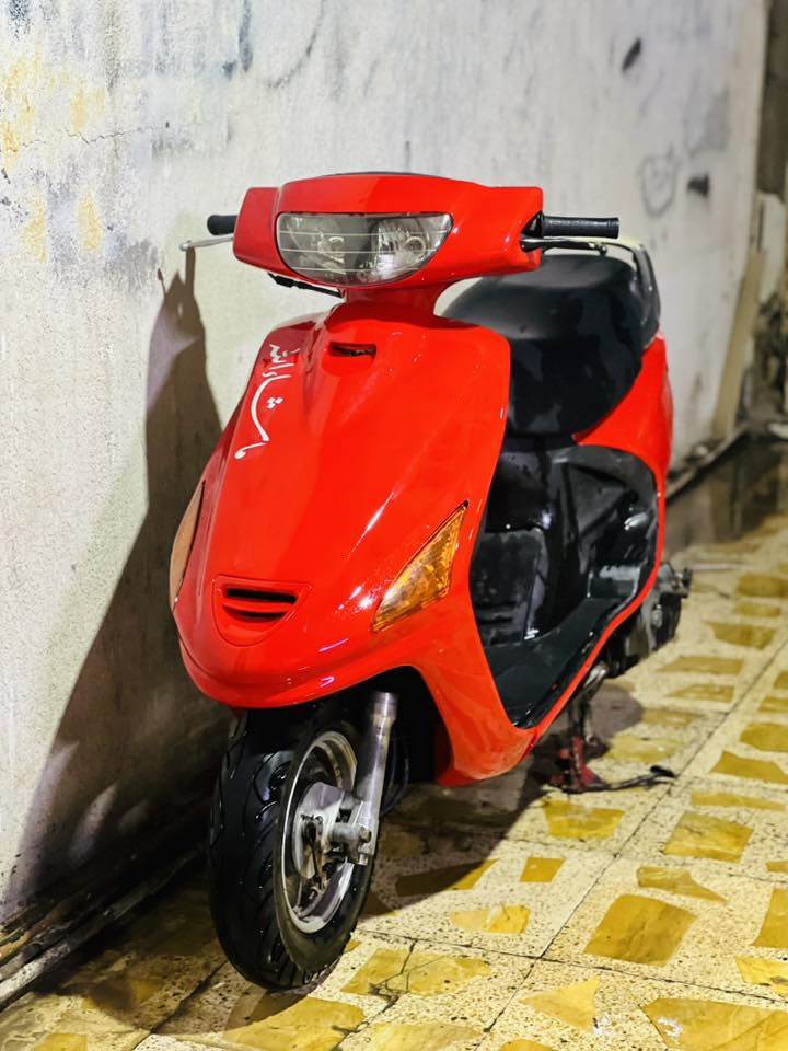 فراشه لون احمر صارلهه شهرين من نزلت من الحاويه اشتريتهه10/15 دراجه مكينته مكفوله من البرغي للبرغي اي مصلح يعجبك جيب وياك لان دراجتي اني ضامنهه كهربائيات شغاله قفل جنطه قفل ستيرن شغال اشاير لايت بك لايت شغال سعر 525 وبيهه مجال للشراي مكاني نجف قرب المطار للتواصل رقمي ***********
