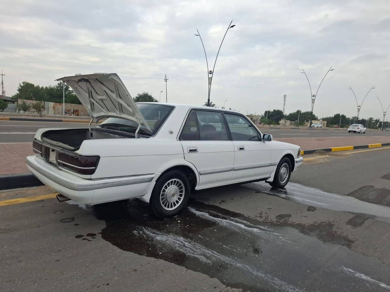 سلام عليكم رمضان كريم سيدان موديل 1991ايسر بلاد بسمي مكاني ناصريه كفاله عامه السياره دواخل زيرو كلشش جديده السياره السعر 68وبيها مجال ***********
