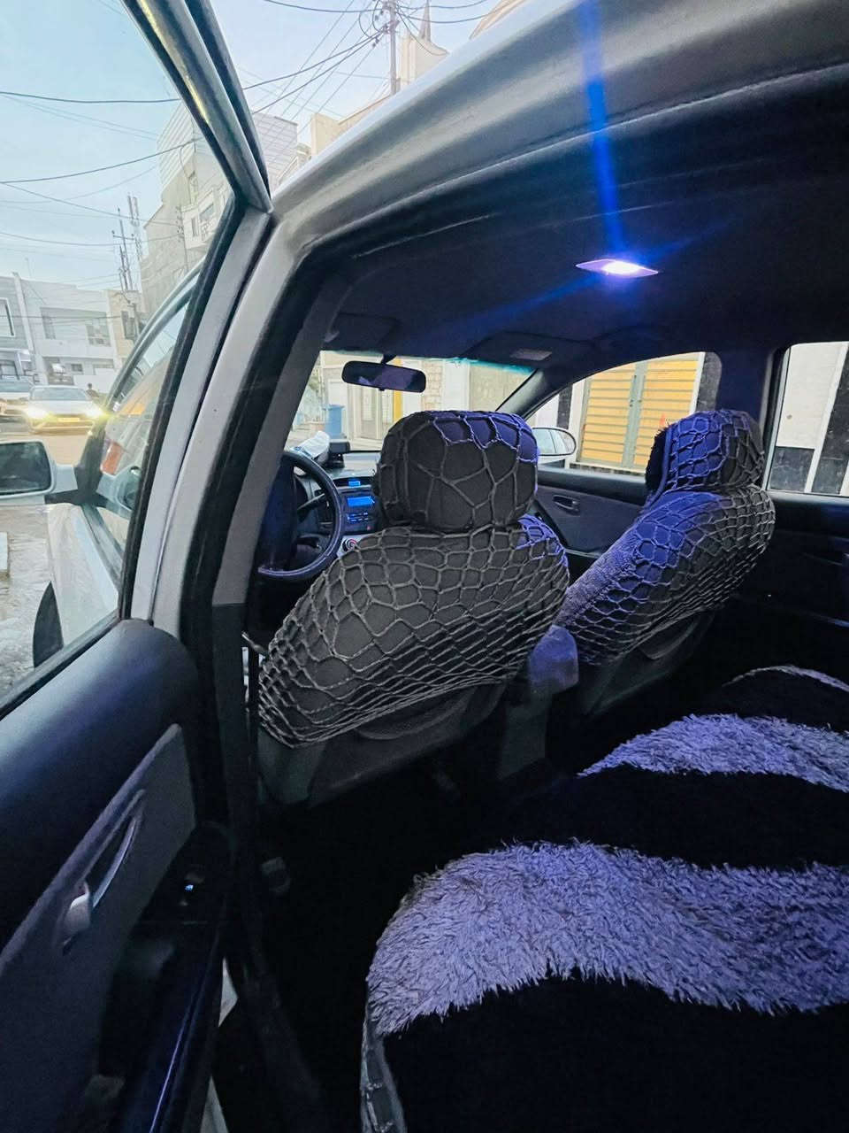 السلام عليكم النترا المقدس موديل ٢٠٠٩ ماشيه فوك ال ١٤٠ سارة حلوه واحلى من الصور بعد بيه جاملغ خلفي والباب مصلحات نفس مواضح بالصور ساره محرك وكير وصدر جديد والي ياخذه ميصرف عليه محرك ١٦٠٠ دكش عالي مكانه بغداد الدوره رقم صاحب السياره ***********
