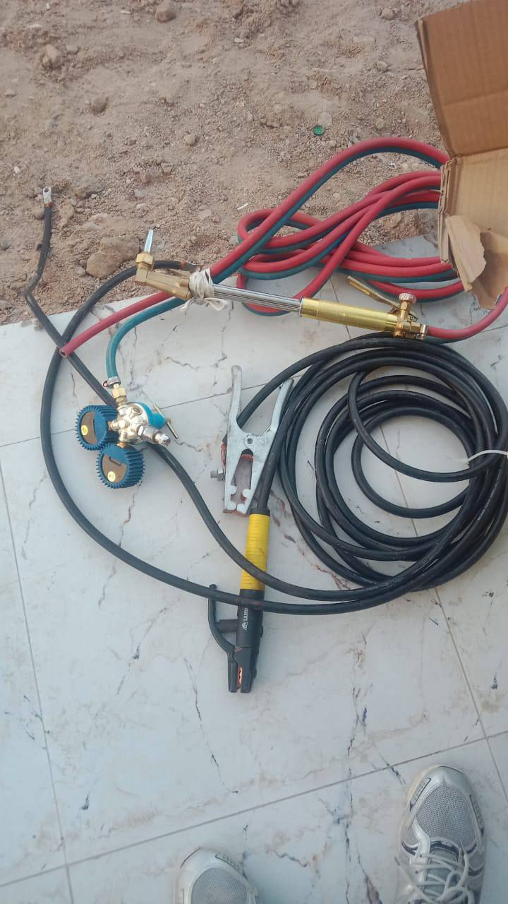من رخصت لادمن ،، للبيع مكاين لحيم بسعر مناسب 
للتواصل ،رقم الهاتف ***********
