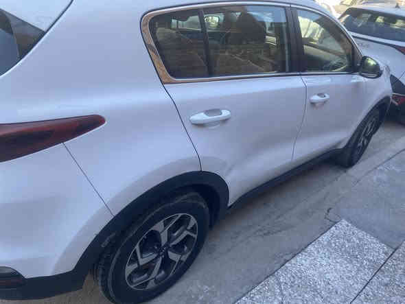 كيا سبورتج موديل ٢٠١٩ ماشيه  ٩٤ باب الخلفي صفحه السائق بي صبغ و طخات ٢ خفيفه موضح بل صور السعر ١٧٠ ورقه رقم اربيل السياره في بغداد ت***********
