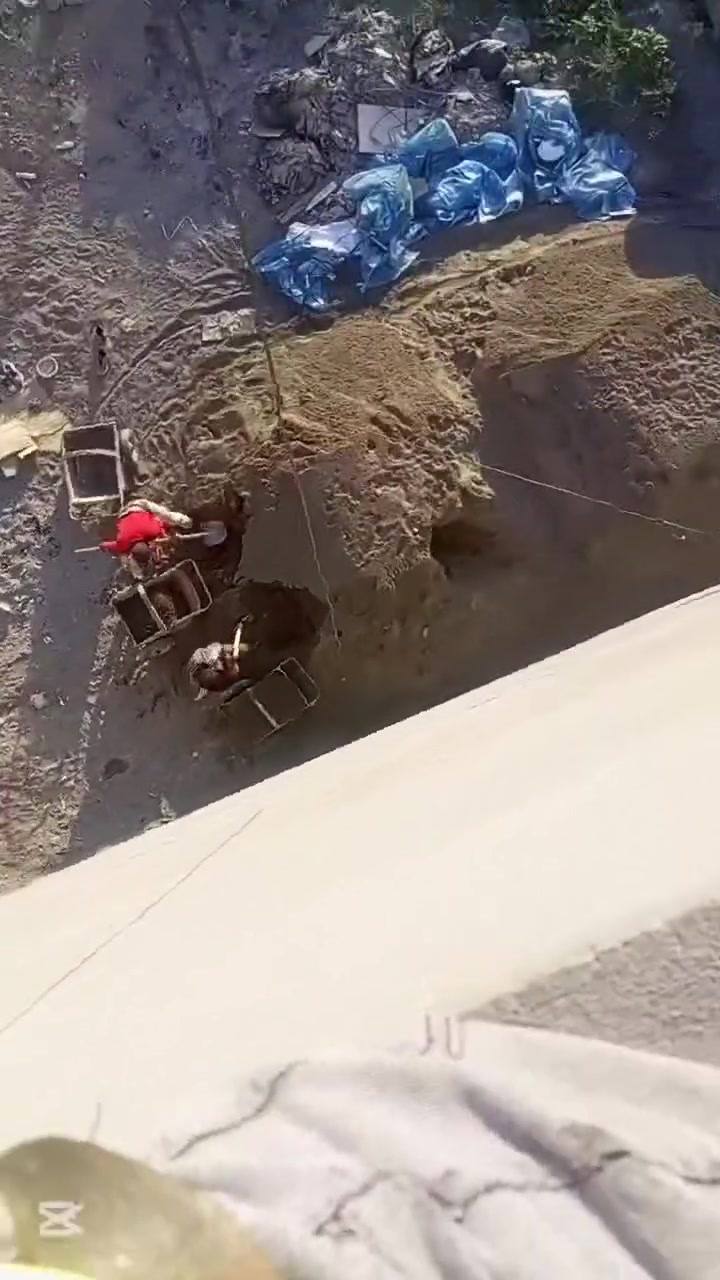 السلام عليكم  يوجد ونج لتصعيد كافة مواد البناء) ويوجد كادر عمل لكافة الاشغال وبأسعار مناسبة تسفيط بلوك لصب الأساس مع التفليش.تنضيف بيوت +حواش+ أسطح.  تصفير بيوت+تكعيبات. صب لاش. تدخيل بلوك داخل البيت وتطليع بلوك خارج البيت. تدخيل جص وتصعيد جص وسمنت ورمل وفرش حجر تفليش صبات
صب بيتونات  مغاسل أي شغل نشتغل وبأي مكان وبأسعار مناسبة أتصل وتبشر أو راسل الصفحة ***********
السلام عليكم  يوجد ونج لتصعيد كافة مواد البناء) ويوجد كادر عمل لكافة الاشغال وبأسعار مناسبة تسفيط بلوك لصب الأساس مع التفليش.تنضيف بيوت +حواش+ أسطح.  تصفير بيوت+تكعيبات. صب لاش. تدخيل بلوك داخل البيت وتطليع بلوك خارج البيت. تدخيل جص وتصعيد جص وسمنت ورمل وفرش حجر تفليش صبات
