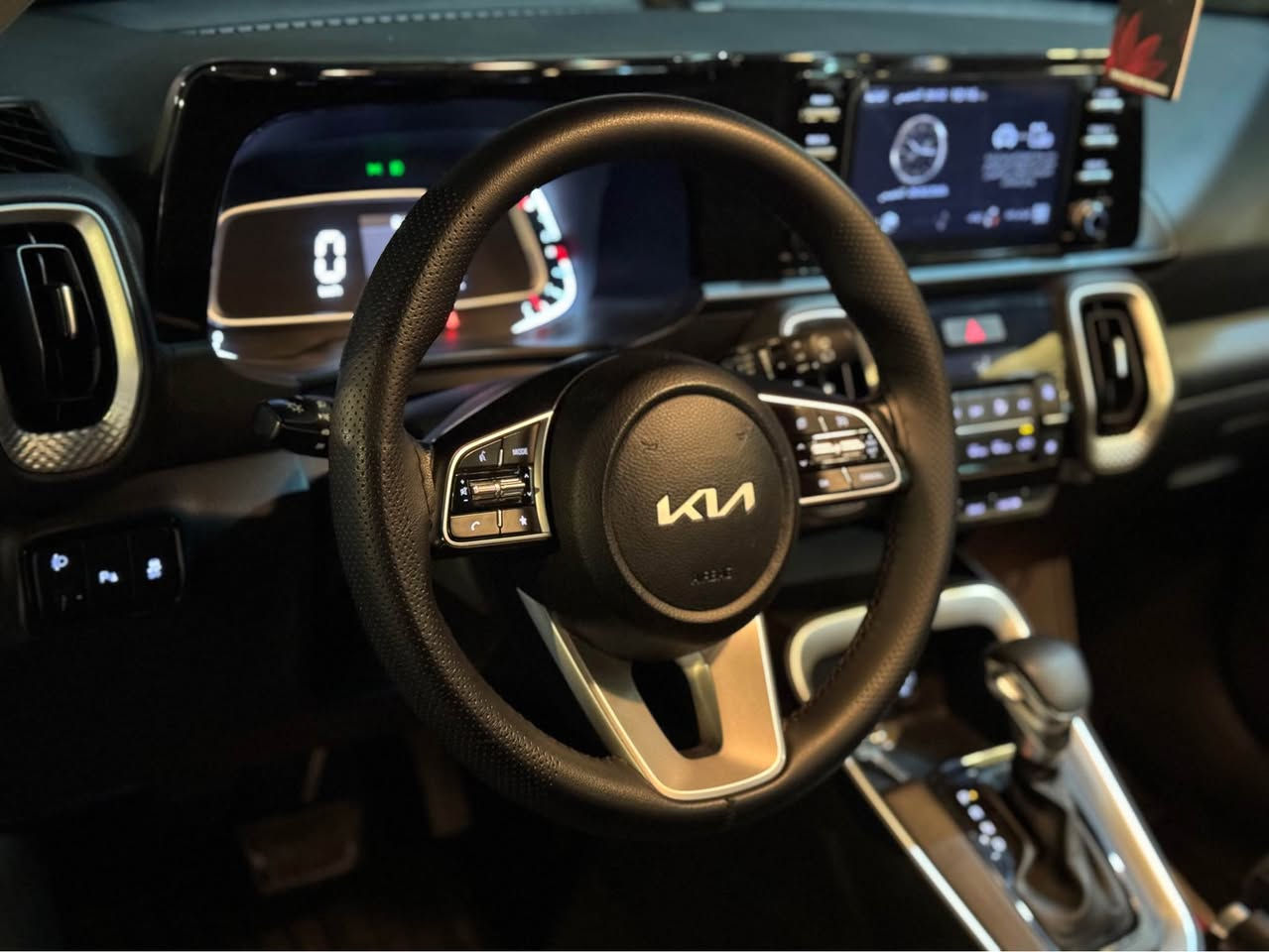 كيا سونت 2022
سلايت 
شاشه كامره 
حساس امامي خلفي 
تبريد خلفي 
تشغيل عن بعد 
تشغيل بصمه 
يدات نيكل 
السعر 128 ورقه 
*********** 
*********** بغداد, العراق
