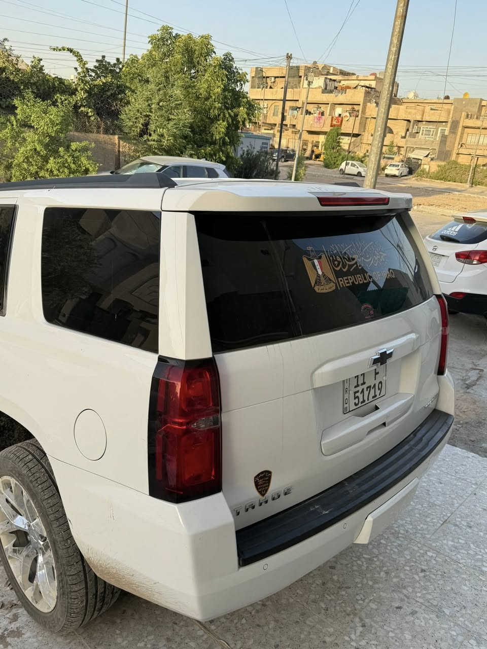 تاهو 2018  برايمر مراوس بجمسي سيرا باب طويل
وارد امريكي ضرر جاملغين وبنيد
ماشيه 107 كيلو
الموصفات 

تشغيل عن بعد 
بصمة
فور ويل
كشن رجاج 
سلايت
لايت زنون عالي ناصي
شاشه بسقف 
تحكم بريك 
جنطه ذكيه جلاق
رادار تحديد مسار
نقطه عمياء 
كشن تدفئة  سايق وراكب
مري شفط 
اشارة بداخل المراية
كشنات جلد
كشنات منفصل Vip
الكشنات كهرباء 
دشبول متصل
قاصه 
ويل ٢٢ بريمير وتخم تاير

وباقي المواصفات المعروفة 

***********
مكان السياره بغداد الغدير
