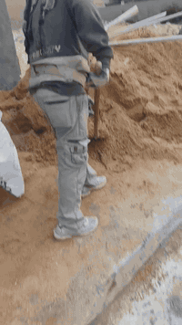 بغداد شعلة • تصعيد مواد • تنضيف بيوت