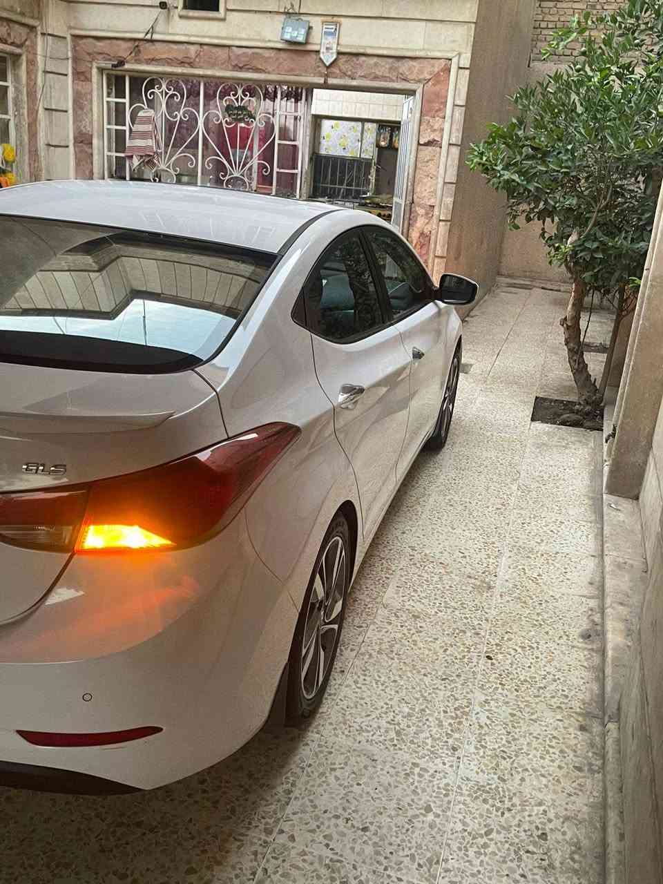السلام عليكم  النترا ١٥ خليجي فول بصمه كامل مواصفات محرك ٢٠٠٠ ماشيه ١٨٦ مكفوله رقم ***********
