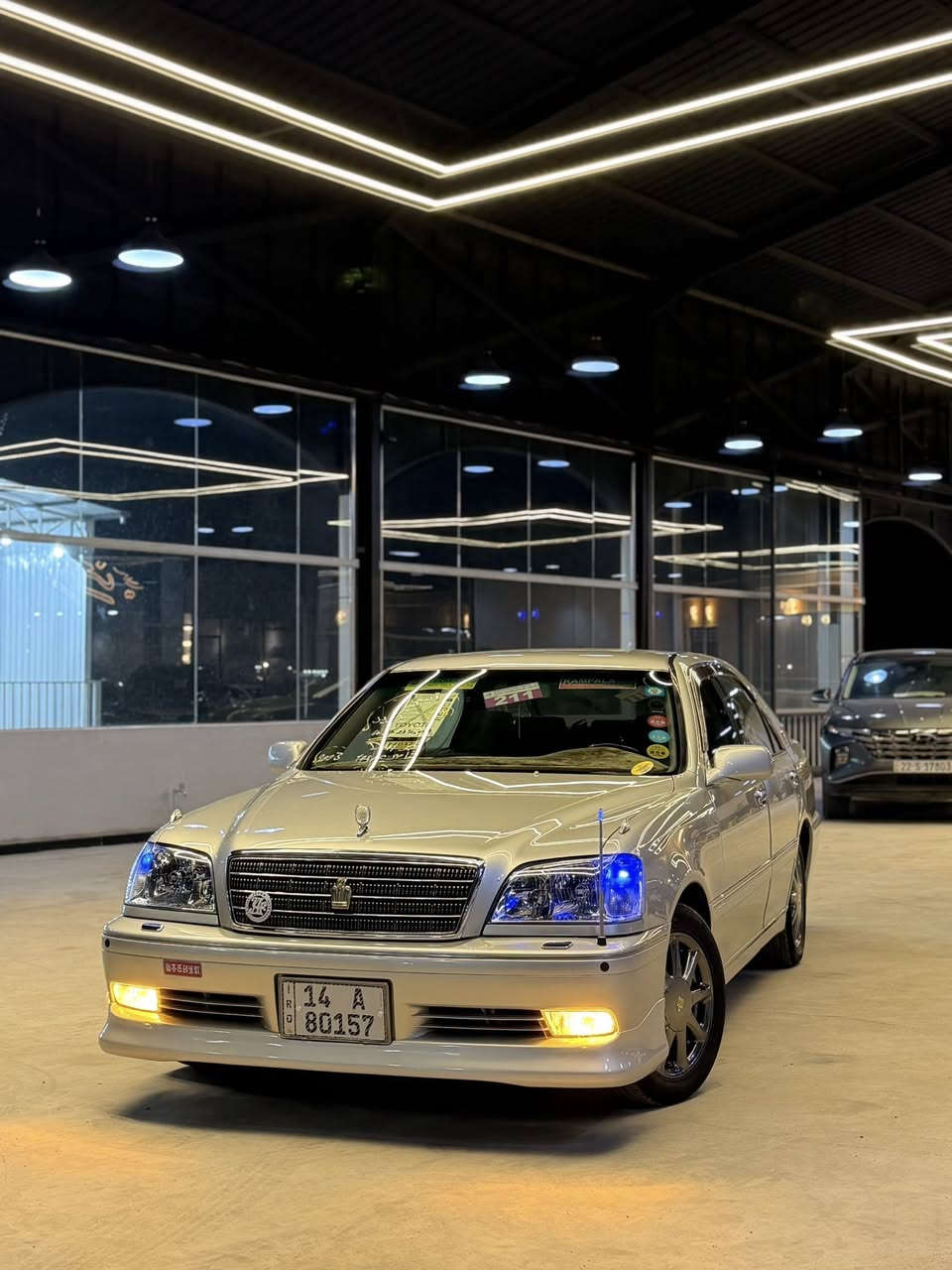TOYOTA CROWN ROYAL SALON 👑
للبيع تيوتا كراون 2002.

اللون             سلفريه😊.

❗️فقط لليدور جديد وفول واصولي ومداور وكفاله.

رقم بصره تسجيل جديد قرار48  وصاعده هزه
شرط المداور ثاني يوم سنويه نافذه لغاية 2029
شرط مسجله بفترة الشهرين مال قرار48.

مكفوله كفاله عامه كص وضربه ونقل جثه والرسميات والأصوليات 💯.

المواصفات 👇
3دكم.
أصل كرستال.
تحويرة النجف بالكامل فوگ وجوه دشبول نجف 
مكينتها ديفور الكبير الحجم 3000 شاصي 75.
اربع كشنات كهرباء.
ستيرن كهرباء.
برده خلفيه كهرباء أصليه.
مري كهرباء+هيتر♨️.
وضعيات القياده رياضي وعادي.
ويل كب نجمه نفطي  حجمه 16.
حساسات خلفي وأمامي 
تحكم ستيرن.
لايتات كرستال زنون أصل.
بگ لايتات كرستال.
شاشه كرستال ترحيب.
سستم ايرباگ سليم.
كروز تثبيت سرعه.
اشاير لد بالكامل.
كشنات خزن ميموري.
جامات اربعه اوتو.
لحيه اماميه.
مانع انزلاقTRC.
شغالABS.
اريل امامي 
سستم صوت +دمامات فد شي.
غراض مال جنطه كامله.
والسياره ماعايزه برغي كامله على اخر حبايه.
والسياره بالواقع اجمل من الصور بهواي📷
العنوان🏡 النجف الاشرف.
السعر💵. 142.   وبيها مجال قليل جداً حگ الجيه.
للاستفسار📞📲 ***********
رجاءً اذا ماعجبك السعر او مو شراي اعگب المنشور او تعلق تعليق حلو يدل على أخلاقك الراقيه وكلشي أكو بالسوگ.
