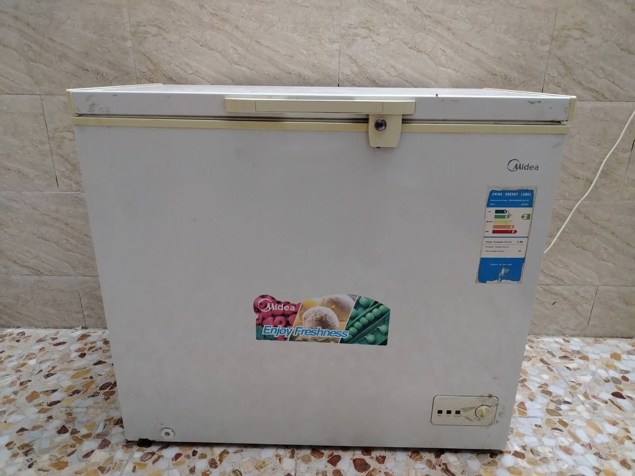 السلام عليكم مجمده للبيع عنوان بلديات حي تراث السعر 150وبيها مجال ***********
