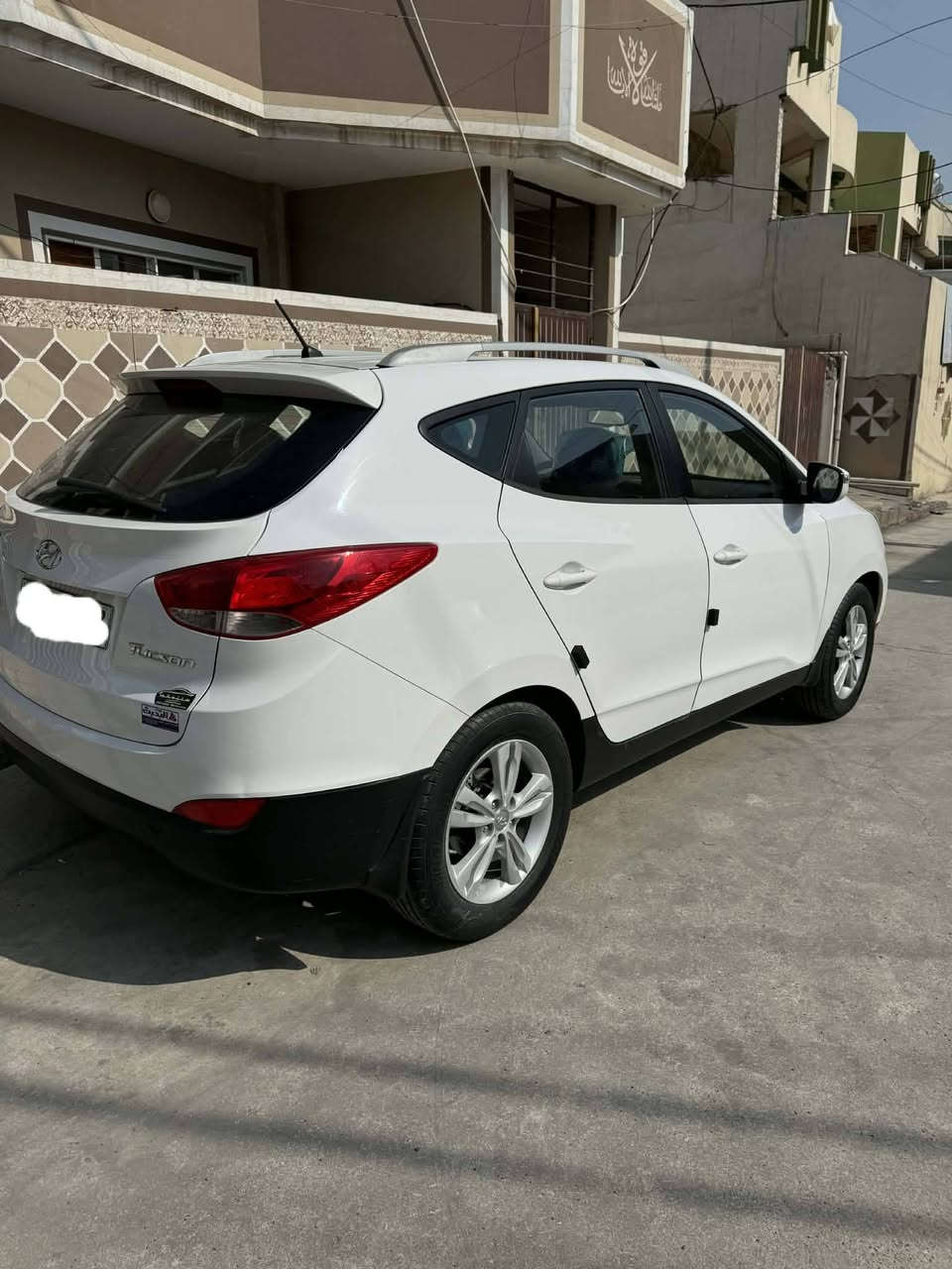 السلام عليكم
توكسان  للبيع موديل ٢٠١٣ 
بدون صبغ بيها قطعه وحده مبدل بلدي الباب سكن الأمامي بدون دواخل 
مكينه  مفتوحه معمر رايمر بدون نفخ وصرف شرط والكير شرط
ماشيه ١٢٥
سنويه وهزه جديده
السعر ١٤٠ بيها مجال
الرقم اسيا ***********
كورك ***********
