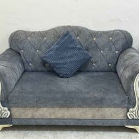 ديوان ١٠ مقاعد  للبيع    وميز طعام +كراسي  مكاني بغداد البكريه   ٠٧٧٥٣...