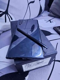 نوت 10 مكفول من كلشي وغراضه كاملة السعر من الاخير ب ٣٠٠ بدون عملة مكان...