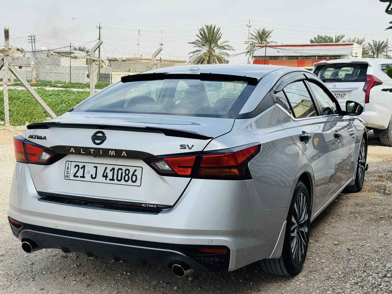 Nissan Altimma 2023
نيسان التيما فئه SV 
محرك: -2500 (4 سلندر ) 
شاشه كبيره 
بصمه
تشغيل عن بعد
تحديد سرعه 
رادار امامي وتوقف ذاتي 
رادار خلفي وتوقف ذاتي 
نظام تنبيه خروج عن المسار
كشن كهربائي 
حساسات خلفيه 
لايتات زينون
تحكم استيرن جهتين 
كامره خلفيه دواره 
لد نهاري امامي 
رقم سليمانيه دولي سنويه جديده الى نهايه  
هزه وبراد كله جديد / تخم تايرات جديد 
ماشي / 78ميل وقابل للزياده 
الضرر / جاملغ وربع بنيد صبغ و صوره الحادث مرفق بالمنشور (بدون ارباك)
السياره بأسمي تريد تحويل تريد وكاله حاضر 
السعر المطلوب 170 وبي مجال
مكان السياره / ديالى قضاء
***********
*********** 📱
