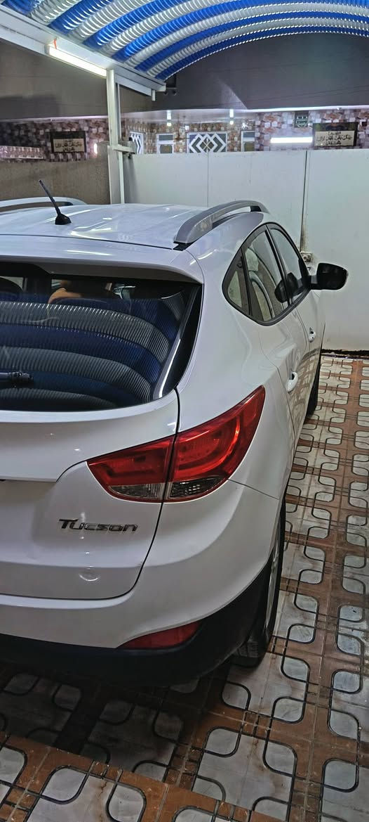 السلام عليكم  توسان 2012خليجي بسمنه تحويل بكل وقت فووول عدا البانوراما السياره مكفوله من الحادث صبغ باب العبري محرك 2400 دوش
محرك وكيروتخم تاير مكفولات 

تبريد ثلج  تدفئه 

حداديه صدر  نظيفه جدا  جديد 

السعر 133

***********///***********
