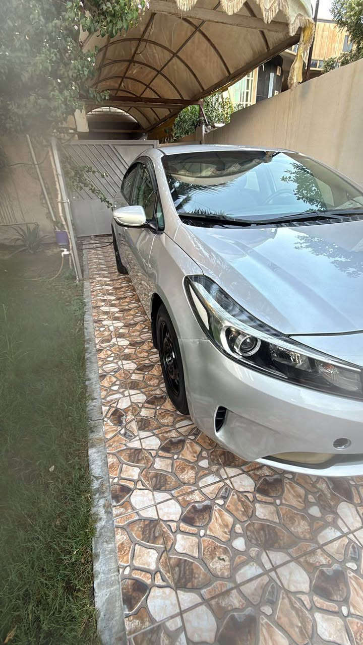 كيا فورتي موديل 2017 رقم اربيل السعر المطلوب 108 وبيه مجال قليل بيه قطعه صبغ جميع الايرباكات سليمه مكان السياره ديالى بعقوبه للستفسار *********** بغداد, العراق
