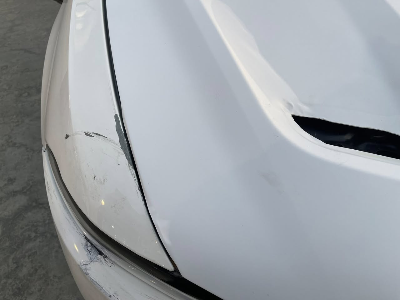 دوج هورنت 2024
محرك : 1.3 تيربو

‏ (Plug-in Hybrid)

ممشى : 35الف مايل 

تمشي بالشحن الخارجي ٥٠-٦٠ كيلو

حادث  البنيد  مبدل وممصبووغ بعده والدعاميه نفسهاا مصلحيهاا 

بدوون ايربااك بدوون شااصي ولالغد ولاا دواخل 

تشتغل وتمشي من اميركا

حساسات خلفيه

رادار امامي + خلفي

نقط عمياء

خروج عن المسار 

كشنات كهرباء تدفئة

شحن USB + type C

ويل حجم 18 

كشنات الكنتاراا

شاشة حجم كبير + ابل كاربلي

تبريد قطعتين 

سبورت مود يتغير برمجة وصوت السياره

تشغيل عن بعد 

دخول ذكي للأبواب 

مرآة شفط 

بريكات بريمبو رياضي

شفتات ستيرن

خزن ميموري كشنات

نااقصهااا صبغ بنيد ودعااميه 

نااقصهاا رادر الي بل الدعااميه 

ولاا كلوب جيك ولاا اي كلووب شغاله وناعمه

رقم بغداد بأسمي 

السعر 15300

والكمرك االجديد تصير السياره اغلى 

وللمعلومات اكثر الاتصال 

***********

***********

— في ‏الغزالية مدينة الهياكل My Home‏.
