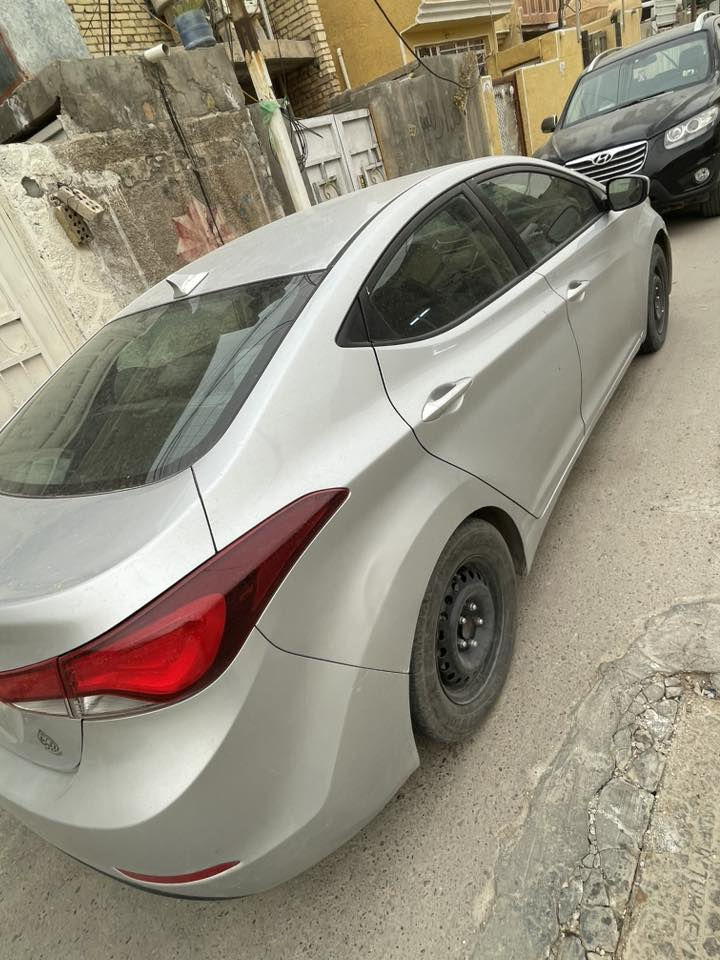 السلام وعليكم للانترا موديل 2014
سيارة وارد امريكي ضربتها جاملغ وباب السايق معمر وبيها اربع قطع صبغ والباقي ع سونر +بيها منظومة غاز سياره باسمي كير ومكينه خير من الله 

السعر 105ورقه وبيها مجال للشراي 

مكاني الحسينيه الراجديه
للاستفسار الاتصال ع الرقم ***********
