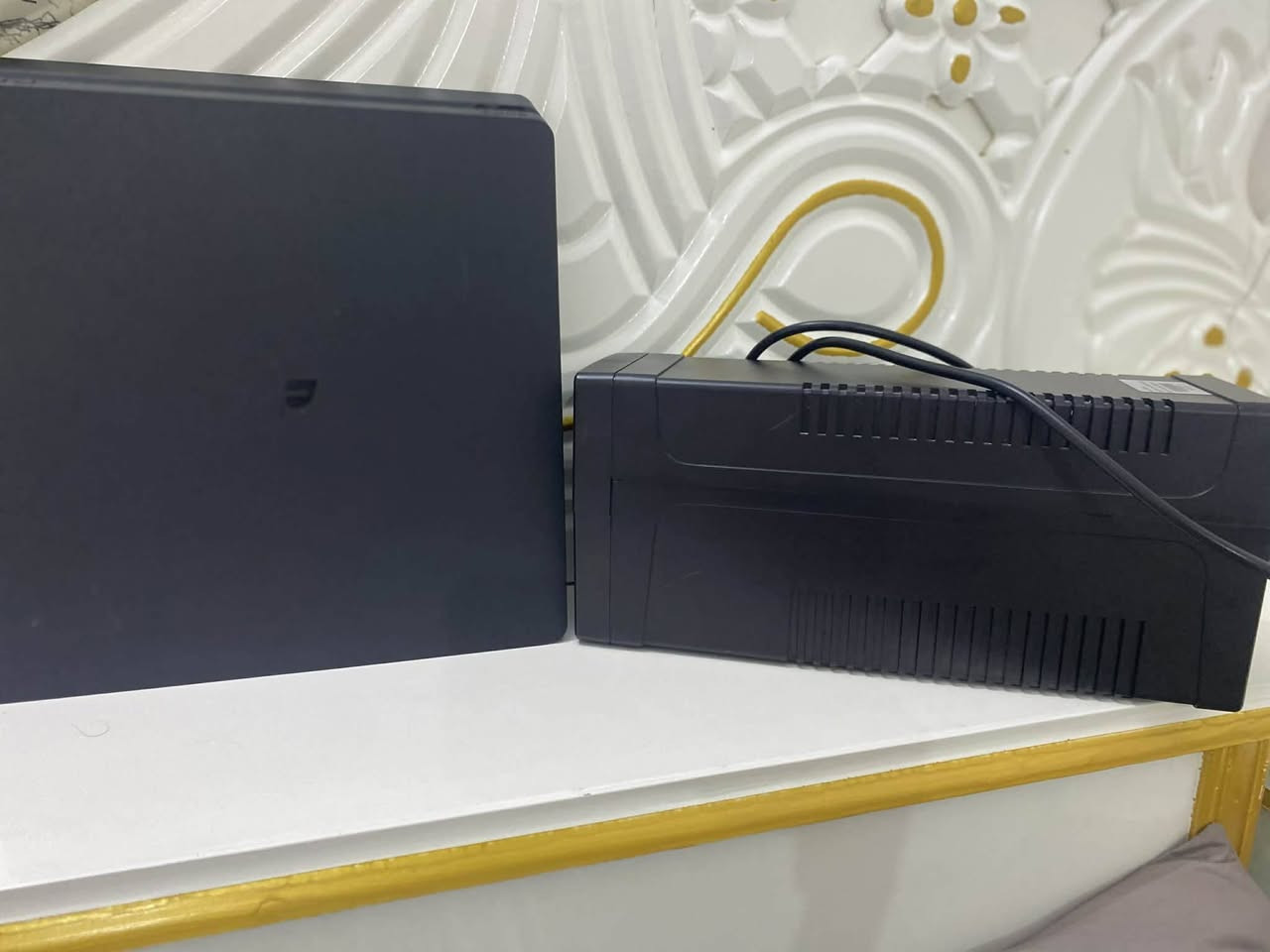 سلام عليكم بلي فور سلم مهكر ذاكره ٥٠٠ ملحقات ٤جوستكات ويوبيس شحن وياه سعر ٣٠٠ اتصال ***********
